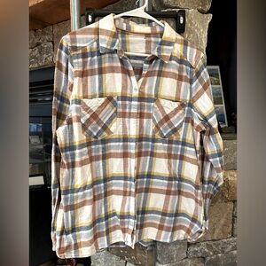 Sonoma Women’s Flannel - size L